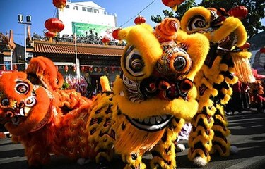 Asia recibe el Año Nuevo Lunar con banquetes y ceremonias