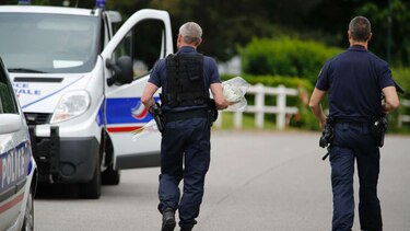 Asesino de policías franceses se declara islamista