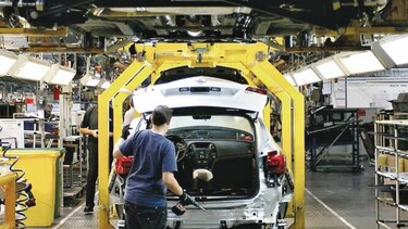 Cae producción automotriz