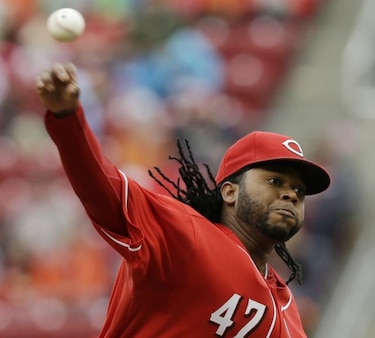 Cueto domina a Padres y empata histórica marca