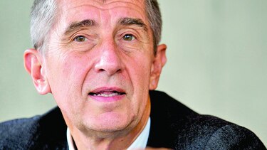 Desestiman adoptar el euro
