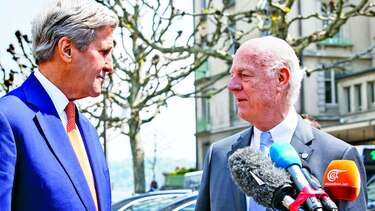 Kerry intenta un posible alto el fuego
