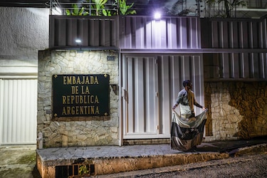 Machado agradece a los países, entre ellos Panamá, que piden salvoconductos para asilados en embajada argentina