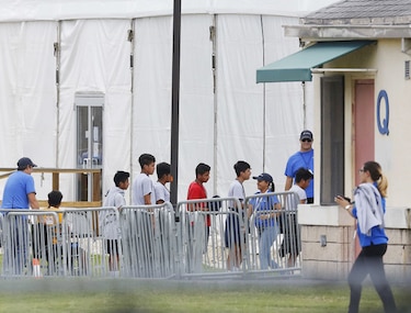 Estados Unidos perdió la pista de 1,488 niños migrantes
