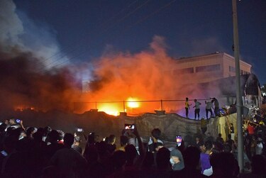 Al menos 60 muertos por incendio en unidad anticovid en Irak