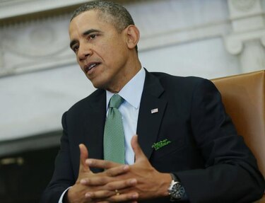 Obama pide a Rusia retirar tropas de frontera con Ucrania