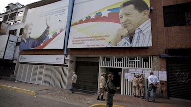 Venezolanos eligen a alcaldes en  un clima de escepticismo