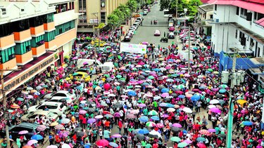 Docentes paralizan escuelas públicas