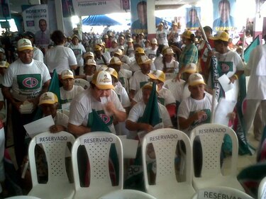 Precandidatos presidenciales de CD se movilizan hacia Chitré