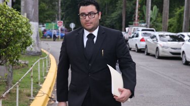 Presentan dos solicitudes para que el pleno de la Corte ordene la detención de Martinelli