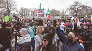 Migrantes dejan de trabajar y piden ‘Ciudadanía, ahora’