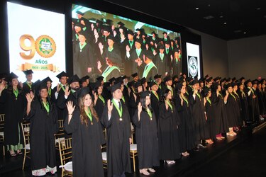 UP gradúa 83 nuevos médicos: Todos aprobaron el examen de certificación