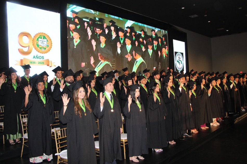 UP gradúa 83 nuevos médicos: Todos aprobaron el examen de certificación