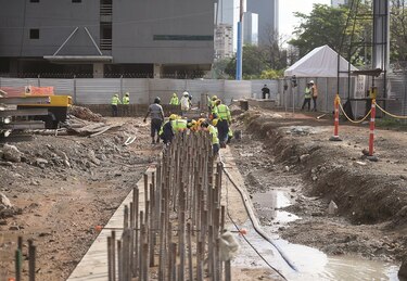 Gastos, $1,920 millones por encima de ingresos