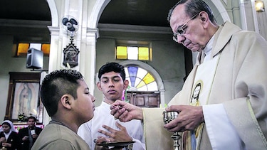 Salvadoreños: nombramiento de cardenal valora a la Iglesia