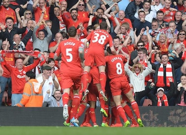 Liverpool golea a Tottenham y toma la punta