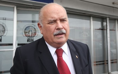 Piden al rector García de Paredes que reconsidere suspensión contra Miguel A. Bernal