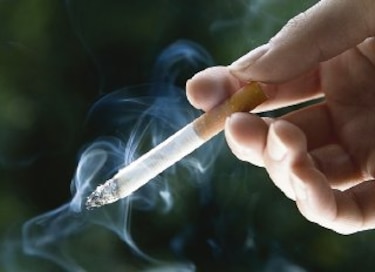 La exposición al tabaco al comienzo de la vida acelera el envejecimiento