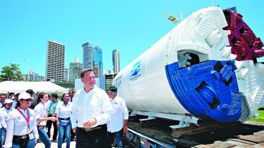 Varela sorprende con alza salarial