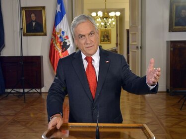 Piñera reconoce nuevo límite marítimo entre Chile y Perú tras fallo en La Haya