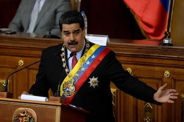 Venezuela: Maduro lanza plan de 'salud ancestral' en medio de grave escasez de fármacos