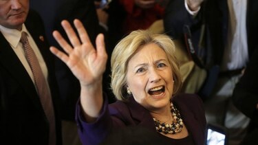 Clinton propone inversión millonaria en infraestructura