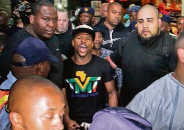 Mayweather se retira en 2015