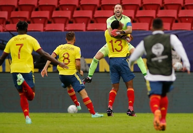 Colombia a semifinales de Copa América al derrotar a Uruguay por penales 4-2