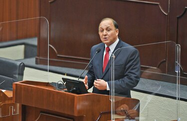 El pulseo por una silla en el pleno del Tribunal Electoral