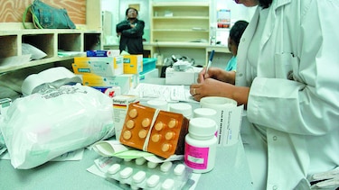 Denuncian escasez de medicinas para personas con VIH en la CSS