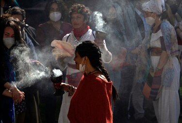 Constituyente de Chile celebra su primer mes con ceremonia ancestral