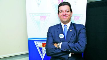 Apede elige nueva directiva
