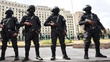 Hombres armados matan a ocho policías en Egipto