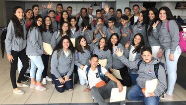 Delegaciones de escuelas de Herrera viajan a Estados Unidos para participar en festivales