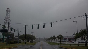 La tormenta Barry se convierte en huracán de categoría 1 antes de tocar costa de Estados Unidos
