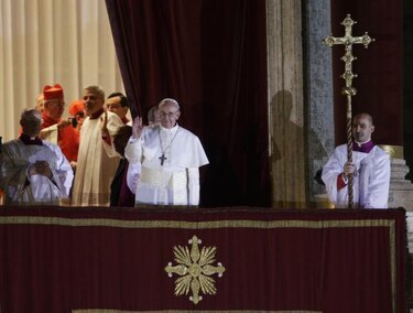Vaticano niega silencio del Papa durante dictadura argentina