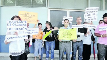 Pacientes solicitan agilizar compra de medicamentos