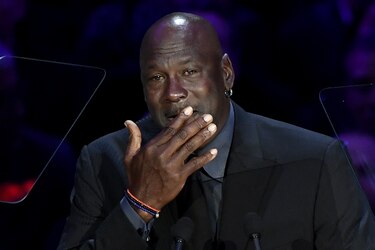 ‘Cuando Kobe Bryant murió, una parte de mí también’, dice Jordan entre lágrimas