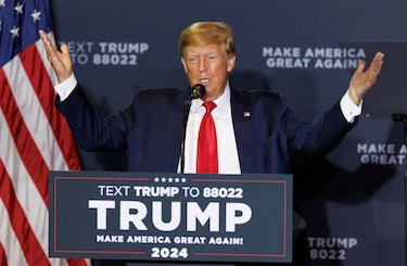 Trump presionó al gobernador de Arizona para que anulara el triunfo de Biden, según medios