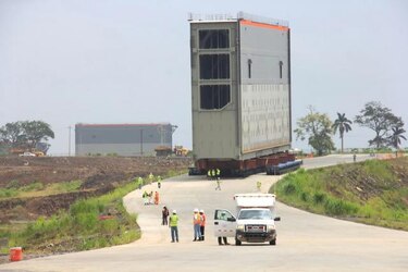 GUPC comienza traslado de compuerta de nuevo juego de esclusas