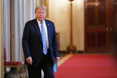 Trump sugiere postergar las elecciones presidenciales por un supuesto riesgo de fraude