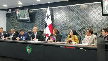 Diputados prohíjan proyecto que regula el teletrabajo en Panamá