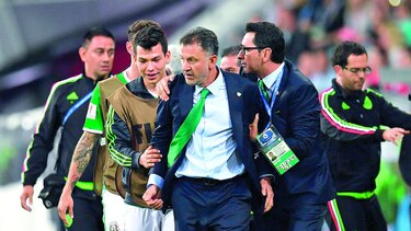 México se estrena sin su técnico Osorio