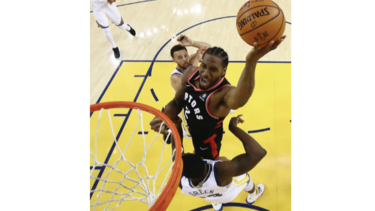 Clippers firman a Leonard y adquieren a Paul George