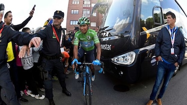 Quintana asalta el podio en la Vuelta a España, Roglic retiene el liderato