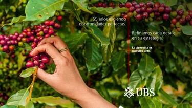 UBS celebra 55 años en Panamá