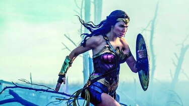 ‘Wonder Woman’ debuta con $100.5 millones