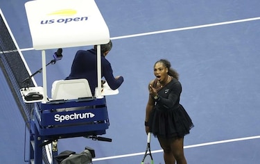 Serena Williams, sancionada con 17  mil dólares por su conducta en la final del US Open