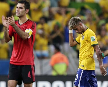 México exhibe a Brasil