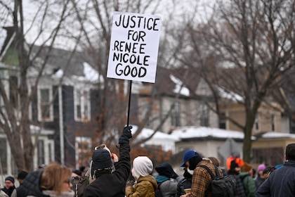 Mujer que murió a manos de un agente de ICE en Estados Unidos no era activista, según expareja